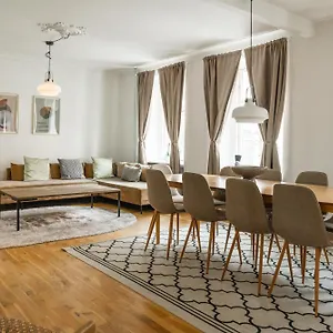 Nyhavn - Luxurious 3-4 Bedroom , Copenhagen Denmark