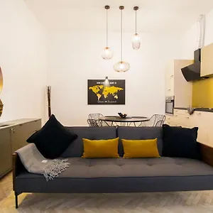 Real Delux Next To Gozsdu & Synagogue Appartamento
